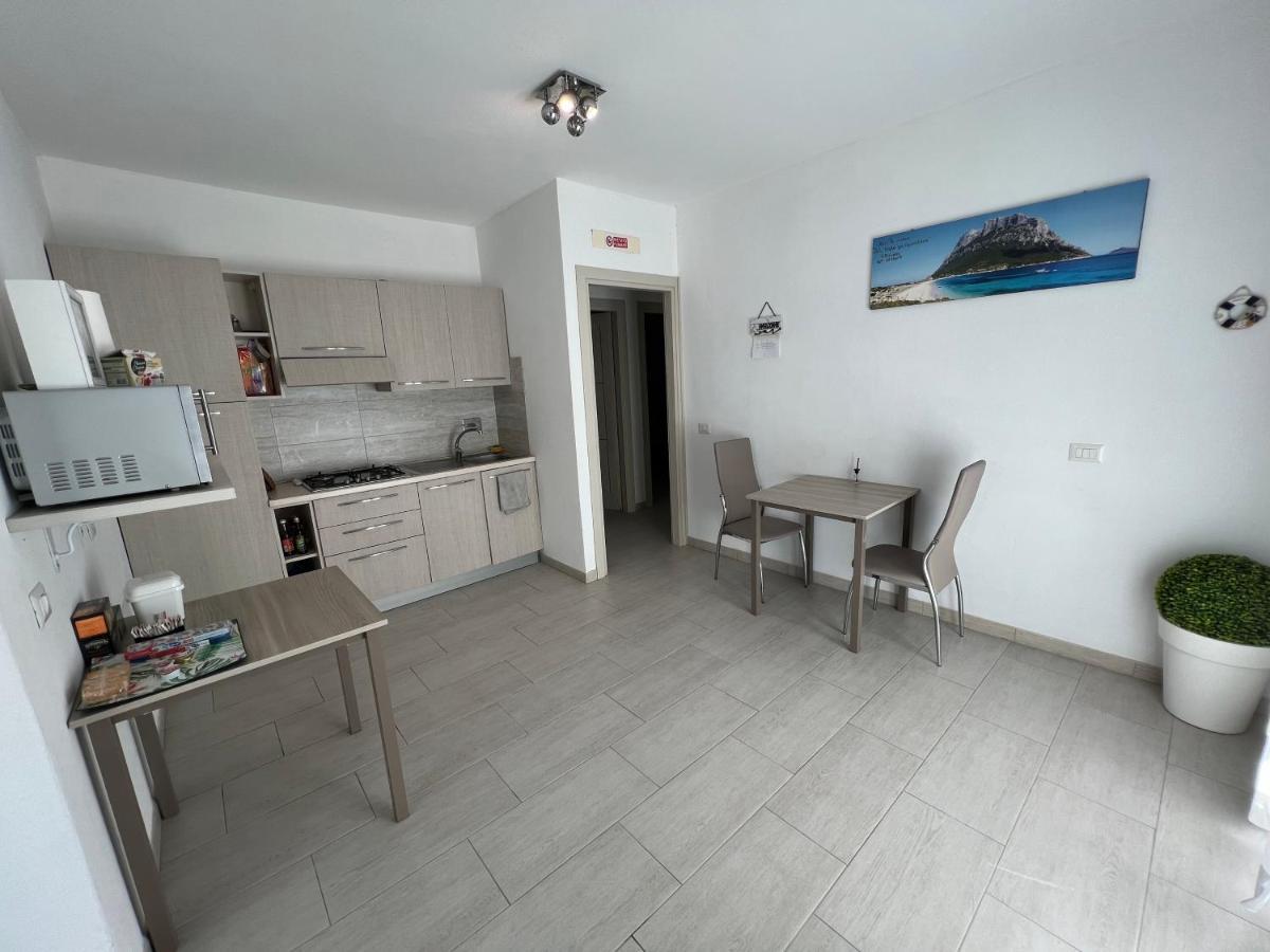 Al Mare Da Francesca Hotel Олбия Екстериор снимка