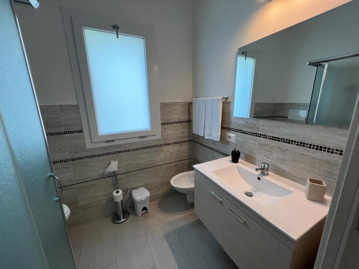 Al Mare Da Francesca Hotel Олбия Екстериор снимка