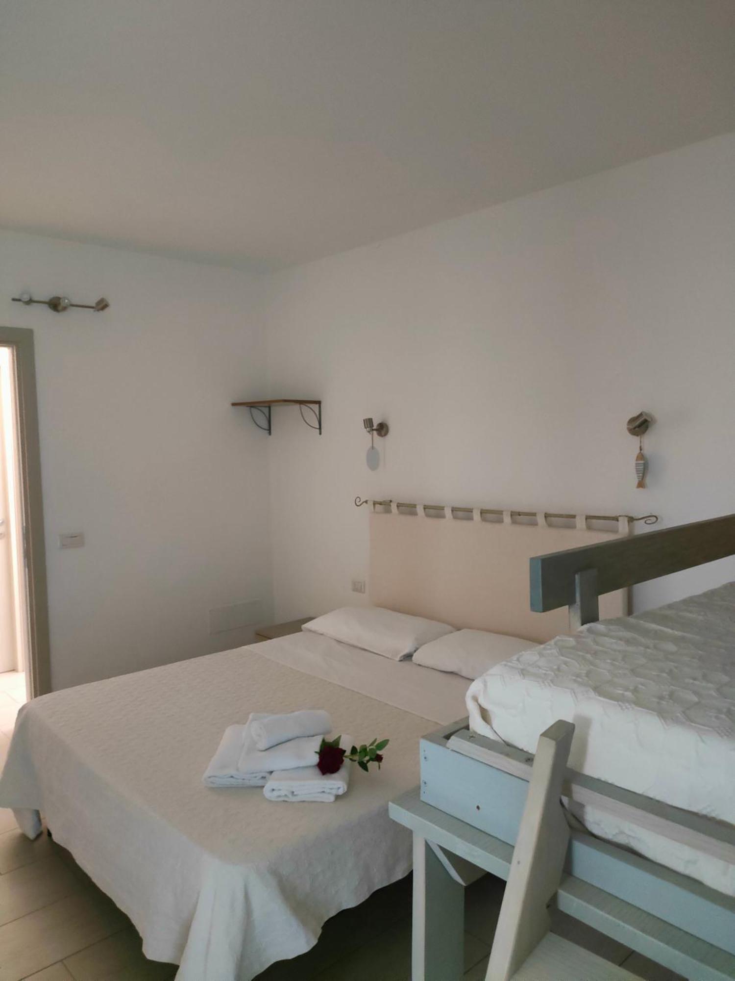 Al Mare Da Francesca Hotel Олбия Екстериор снимка