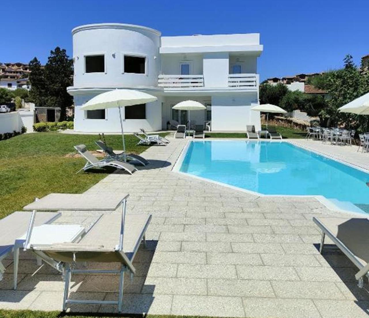 Al Mare Da Francesca Hotel Олбия Екстериор снимка