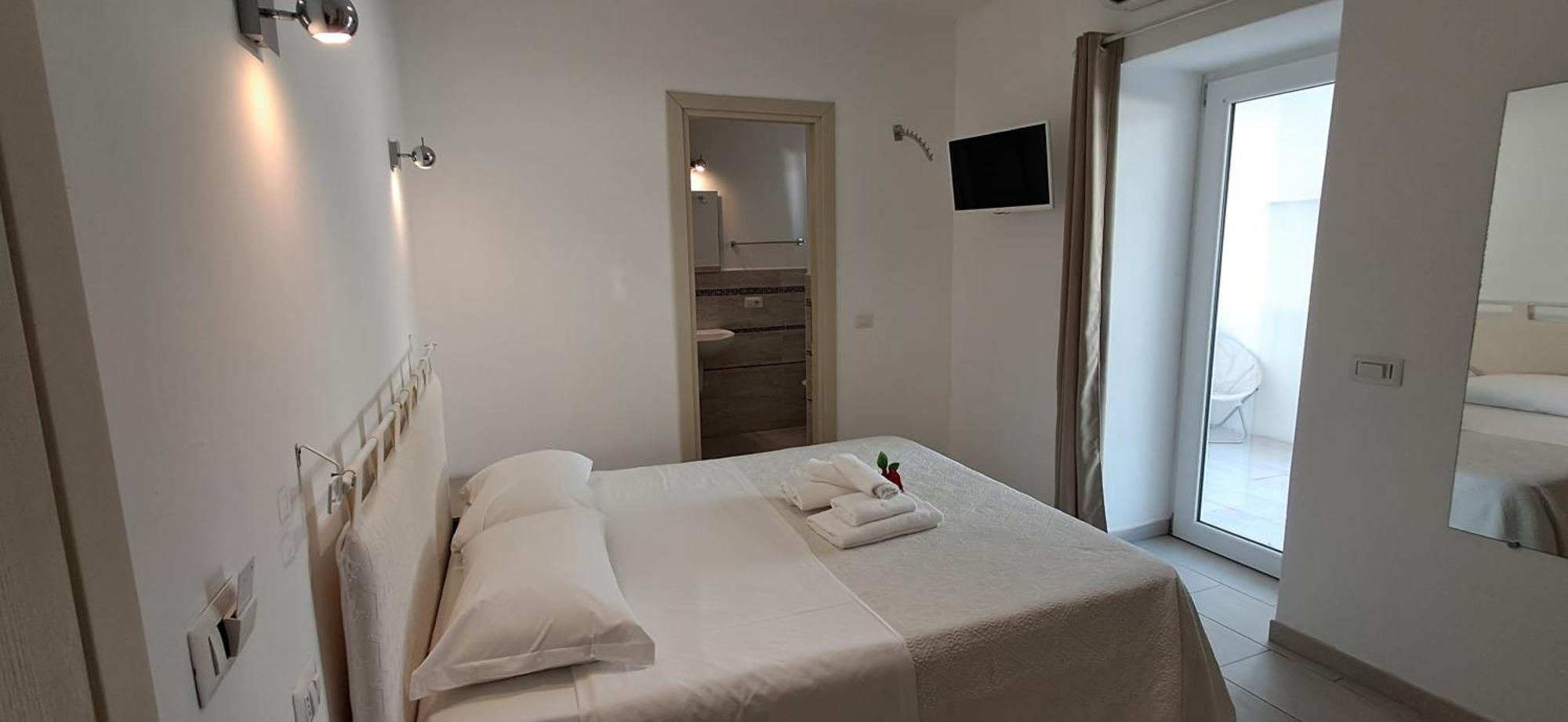 Al Mare Da Francesca Hotel Олбия Екстериор снимка