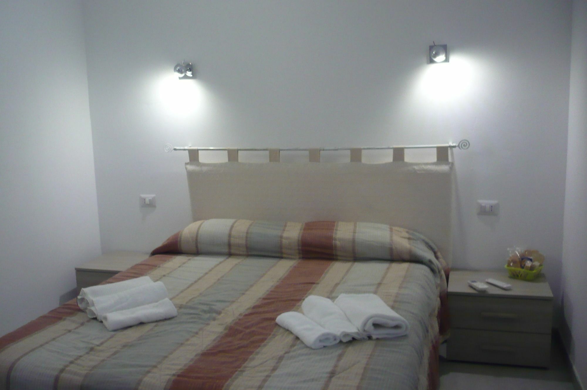 Al Mare Da Francesca Hotel Олбия Екстериор снимка